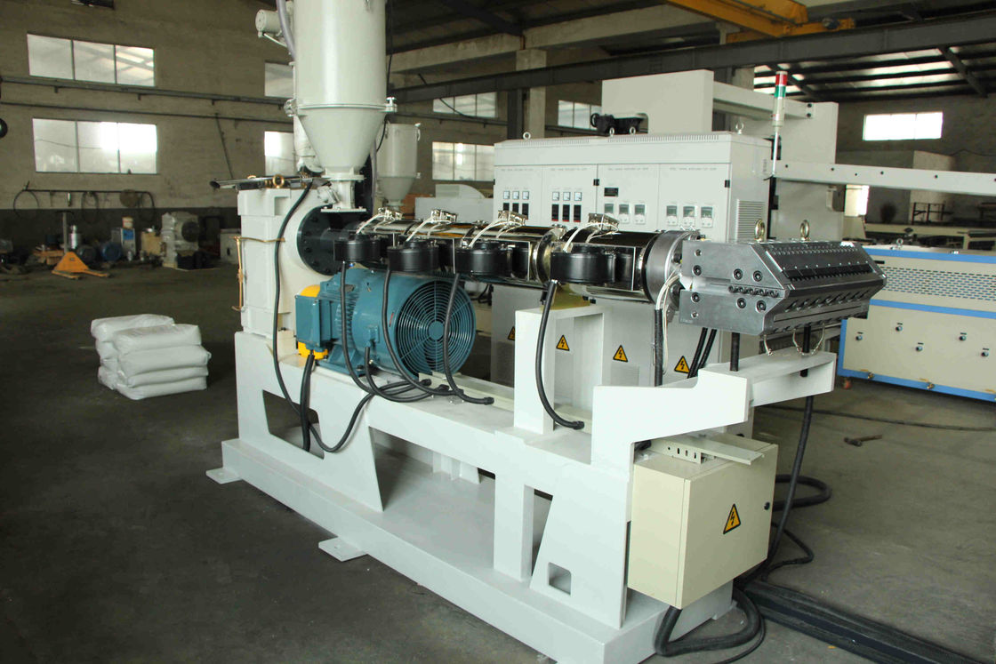 600 - 1500mm Width TPU Sheet Extrusion Line 0.5 - 6.0mm Thick With Dehumidifying System